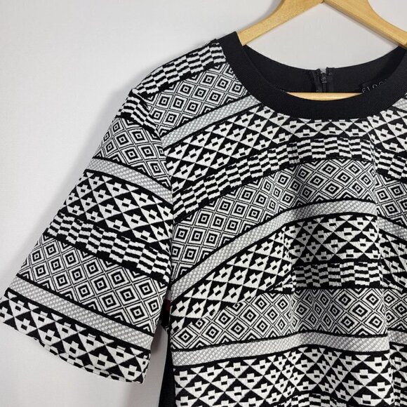 ELOQUII Women's Patterned Sweater/Quilted Stretchy Dress With Stripe Sides Sz 14 - Picture 2 of 13